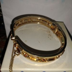 Vintage  Amber rhinestones clamper bracelet.
